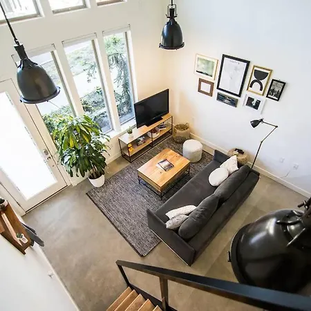 Free Parking, Close To Subway, Center Location * Σόφια